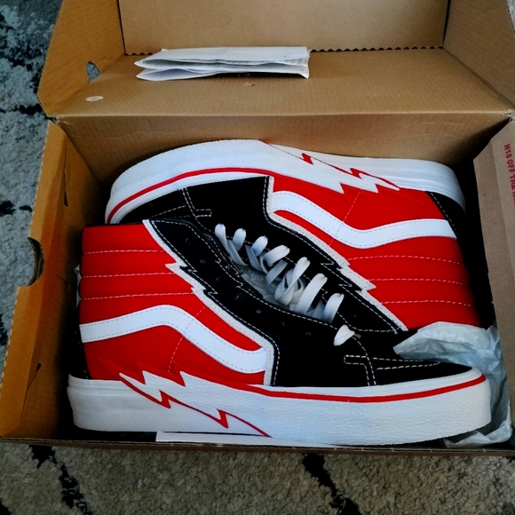 Vans Hightops - Picture 1 of 2